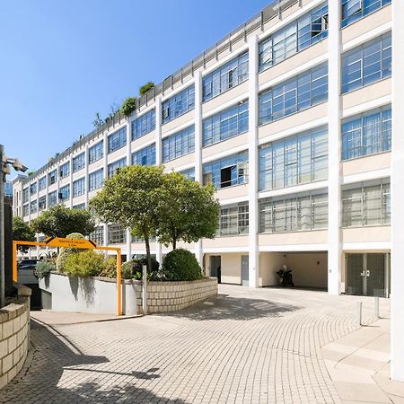 Lovely 2 Bed Flat In Canal Side Gated Development Apartment London Bagian luar foto