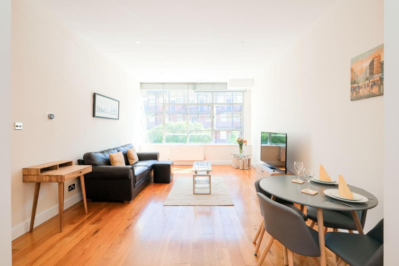 Lovely 2 Bed Flat In Canal Side Gated Development Apartment London Bagian luar foto
