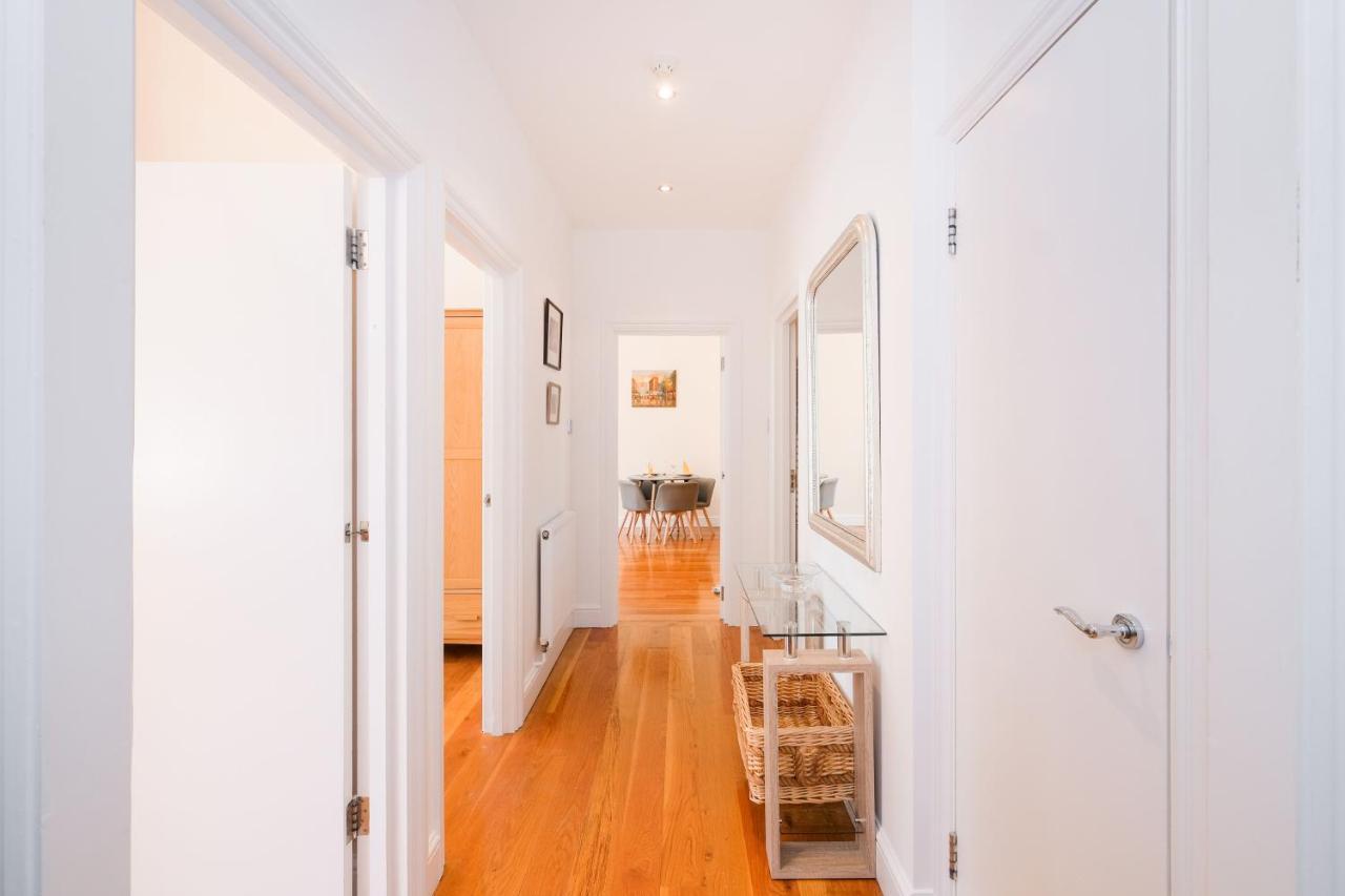 Lovely 2 Bed Flat In Canal Side Gated Development Apartment London Bagian luar foto